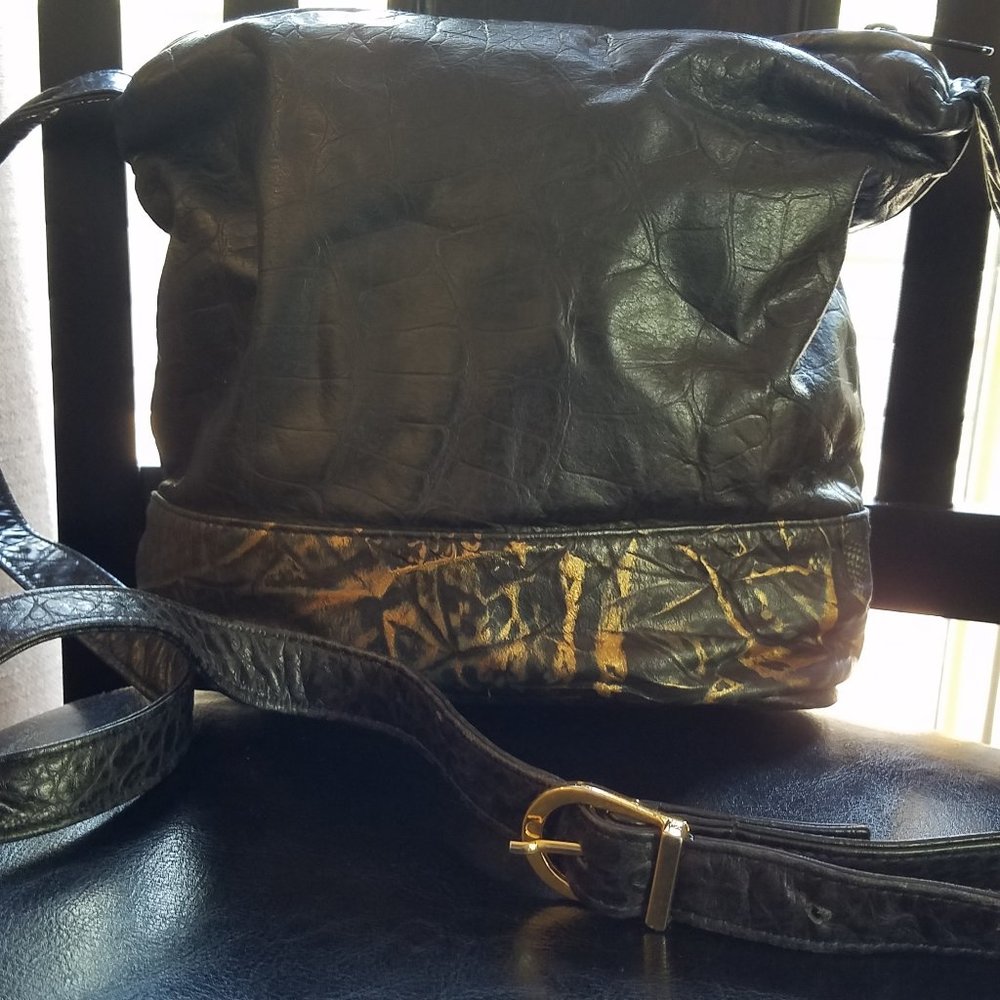 Vintage 80's crocodile print leather shoulder bag